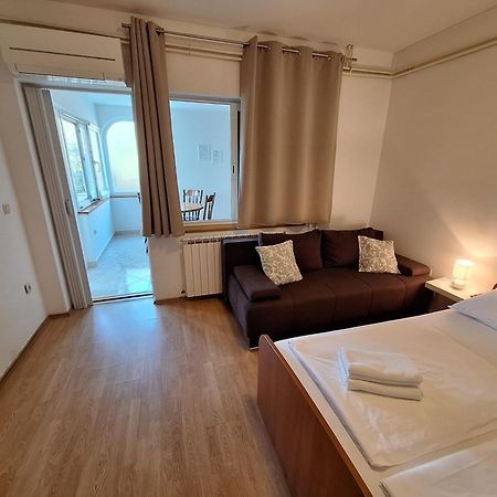 Vera Kampor Exteriér fotografie